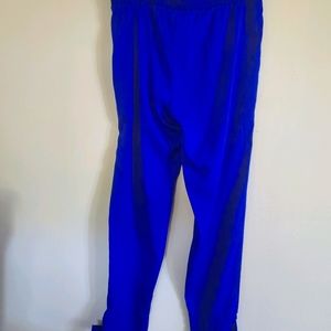 Dressy pants for nightclub/lounge